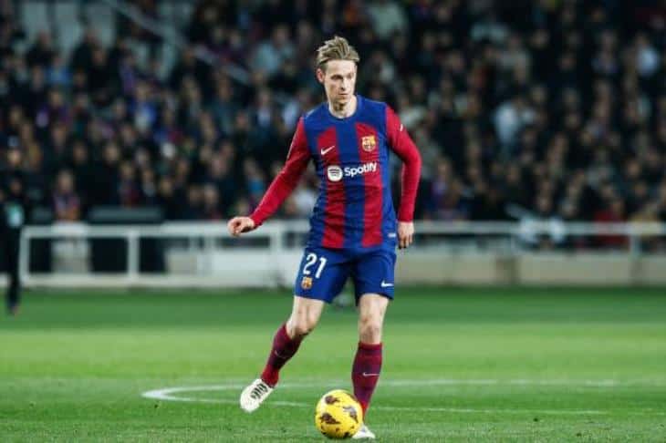 دي يونج على أعتاب النصر