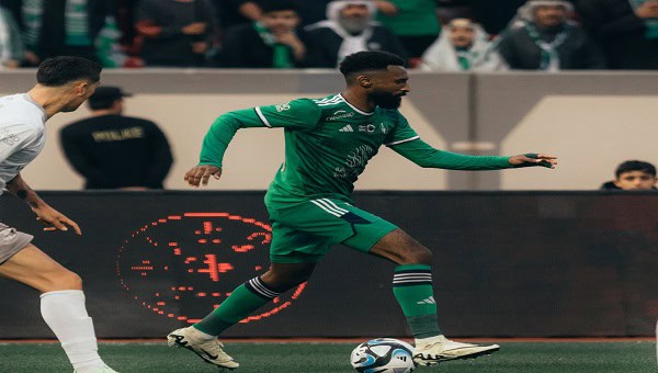الأهلي والطائي