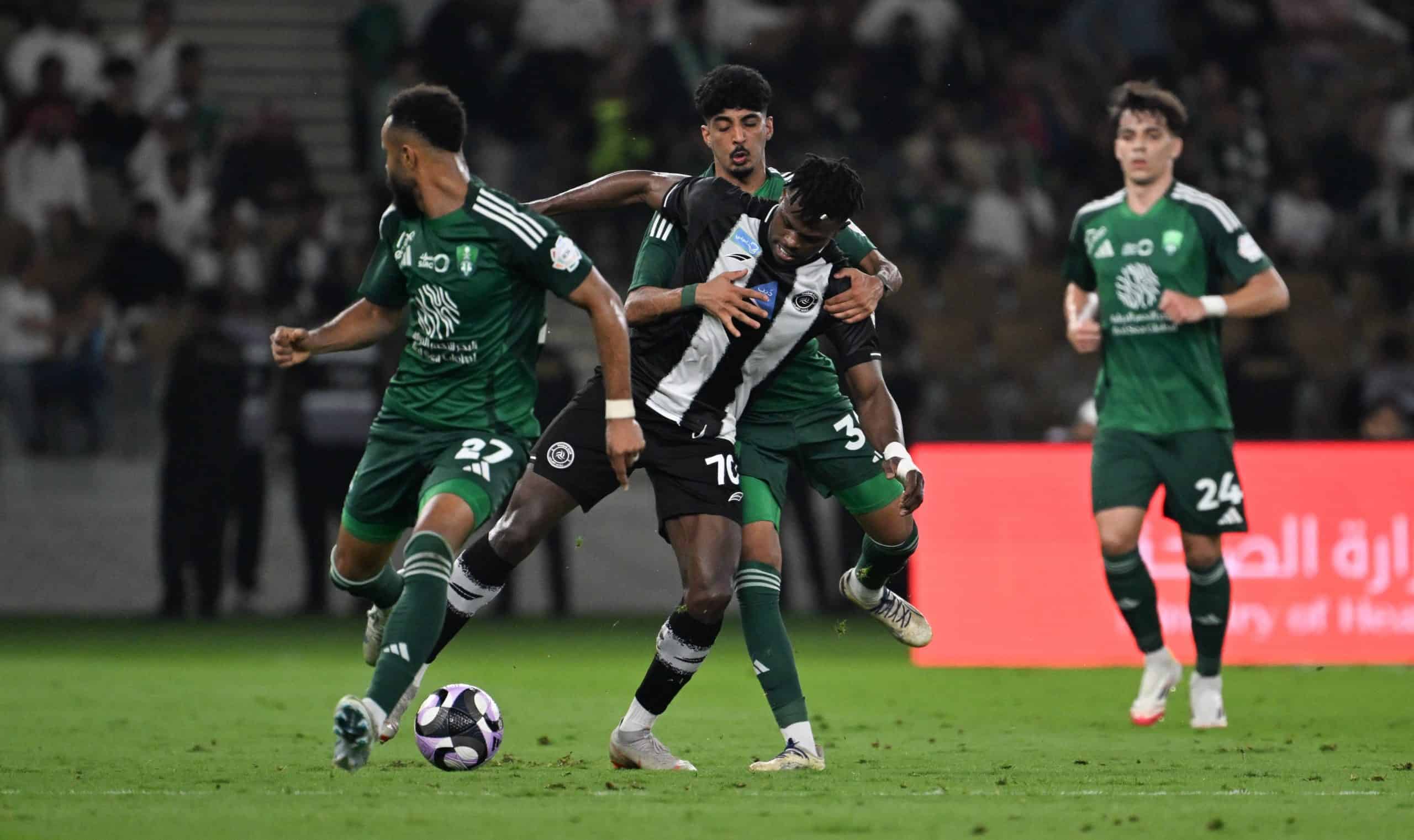 الأهلي والشباب